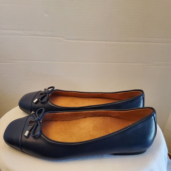 Vionic Klara Leather Navy Blue Ballet Flats, Size 8.5 Wide - Picture 7 of 12
